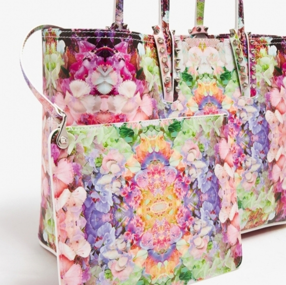 π2XHP Christian Louboutin CABATA Spiked Studded Paris Blooming Floral Tote Bag - Picture 4 of 16
